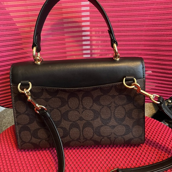 Coach Tilly excellent condition - Picture 3 of 7